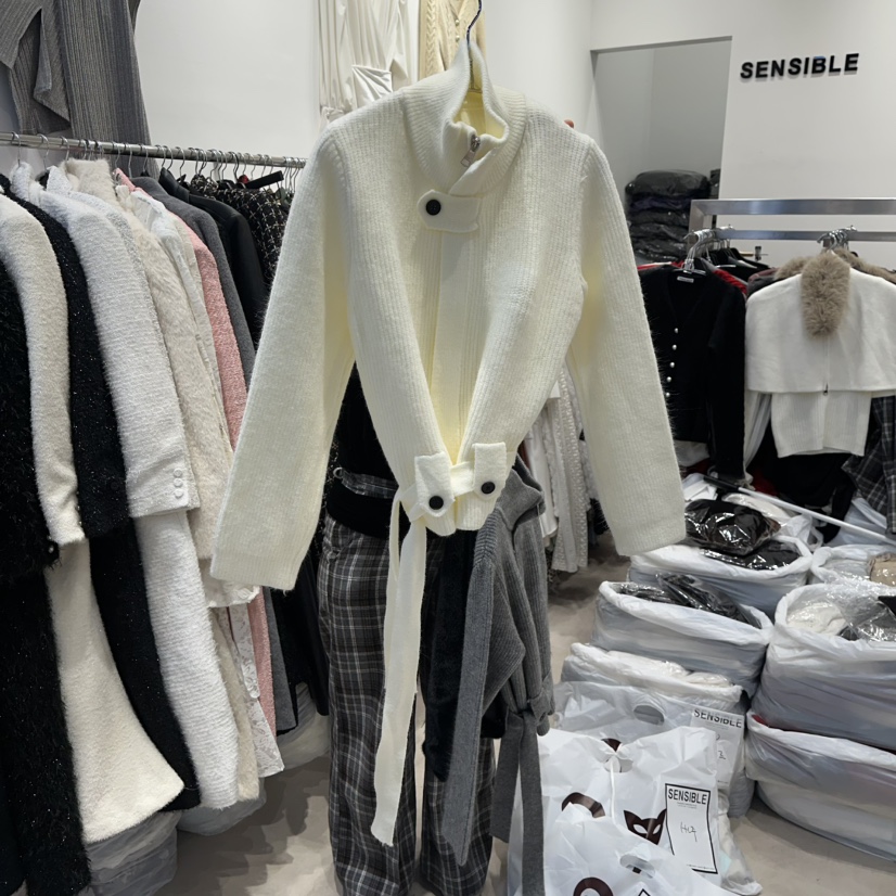 服裝服飾批發(fā) 行業(yè)現(xiàn)狀、機(jī)遇與挑戰(zhàn)